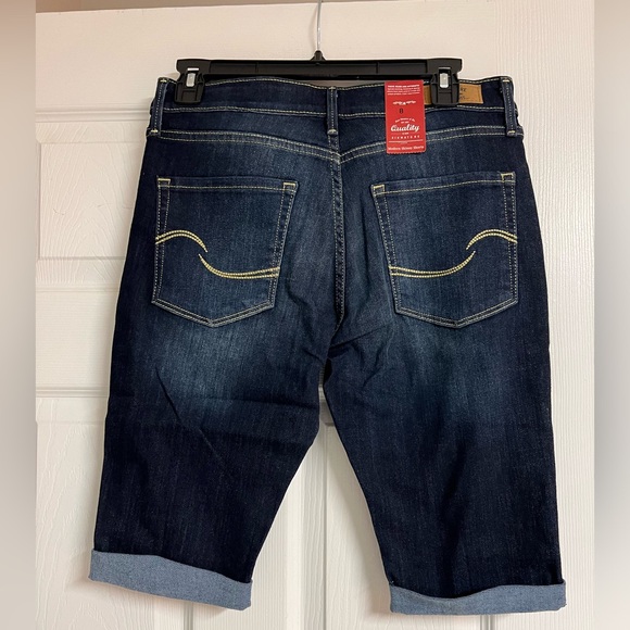 Levi’s Modern Skinny Shorts Size 8 NWT - Picture 4 of 7